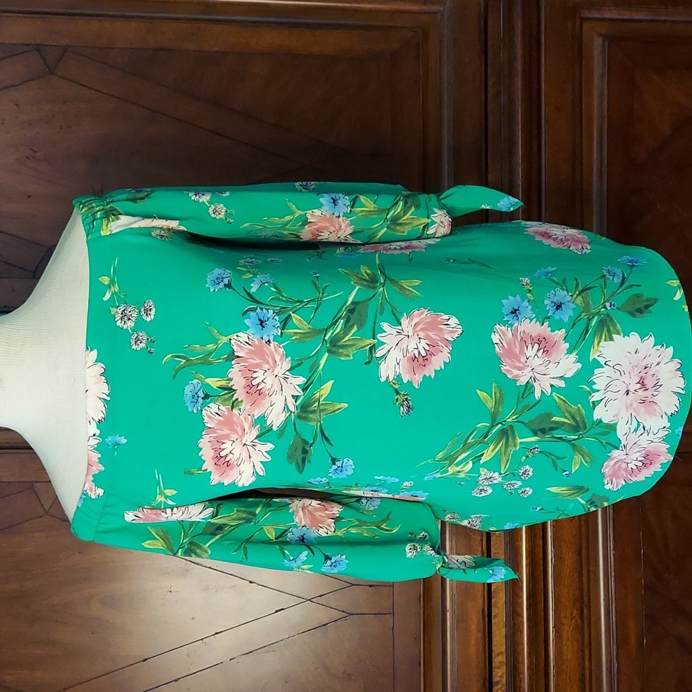 NWT - Status by Chernault Floral Green Off-Shoulder Top - Small
